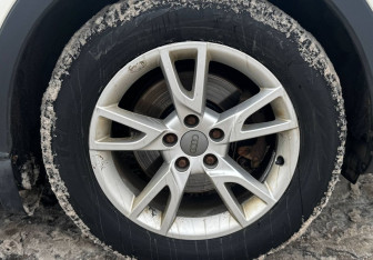 Подержанный автомобиль Audi Q3 2012 года (13 фото)