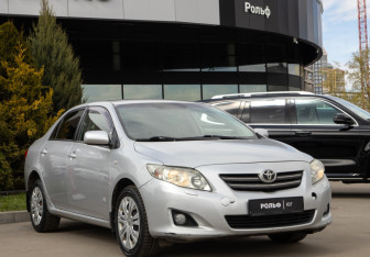 Подержанный автомобиль Toyota Corolla Sedan 2008 года (2 фото)
