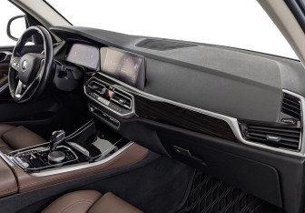Подержанный автомобиль BMW X5 2020 года (11 фото)