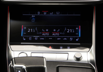 Подержанный автомобиль Audi A6 Sedan 2018 года (23 фото)