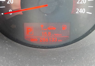 Подержанный автомобиль Kia Sorento 2011 года (15 фото)