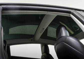 Подержанный автомобиль Tesla Model 3 2021 года (18 фото)