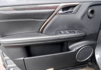 Подержанный автомобиль Lexus RX 2019 года (19 фото)