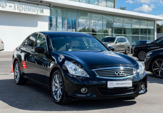 Подержанный автомобиль Infiniti G Sedan 2013 года (3 фото)