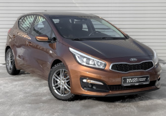 Подержанный автомобиль Kia Ceed Hatchback 2017 года (3 фото)
