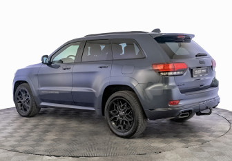Подержанный автомобиль Jeep Grand Cherokee 2021 года (7 фото)