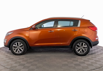 Подержанный автомобиль Kia Sportage 2014 года (8 фото)