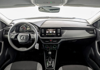 Подержанный автомобиль Skoda Rapid Liftback 2021 года (14 фото)