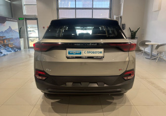 Подержанный автомобиль FAW Bestune T77 2023 года (5 фото)