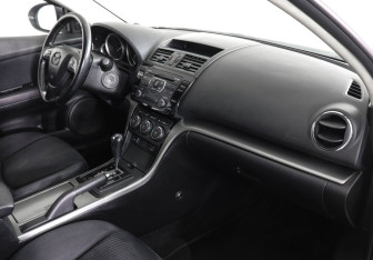 Подержанный автомобиль Mazda 6 Liftback 2011 года (10 фото)