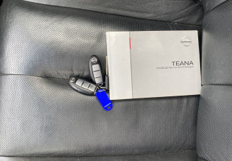 Подержанный автомобиль Nissan Teana 2012 года (21 фото)