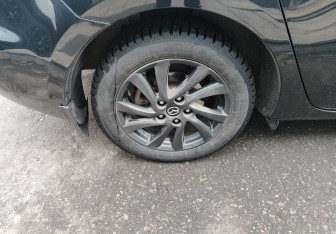 Подержанный автомобиль Mazda 3 Sedan 2012 года (12 фото)