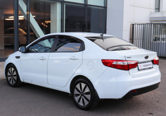 Подержанный автомобиль Kia Rio Sedan 2011 года (6 фото)