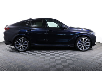 Подержанный автомобиль BMW X6 2021 года (4 фото)