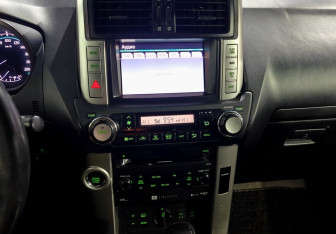 Подержанный автомобиль Toyota Land Cruiser Prado 2013 года (14 фото)