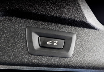 Подержанный автомобиль BMW X5 2018 года (26 фото)