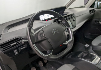 Подержанный автомобиль Citroen C4 Picasso 2014 года (13 фото)