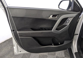 Подержанный автомобиль Hyundai Creta 2019 года (19 фото)