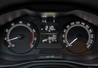 Подержанный автомобиль Skoda Rapid Liftback 2021 года (13 фото)