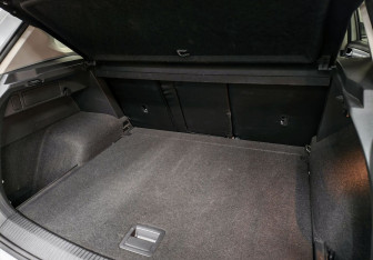 Подержанный автомобиль Volkswagen Tiguan 2021 года (14 фото)