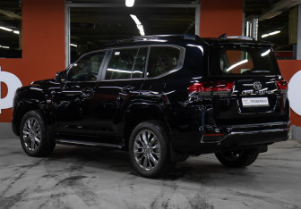 Новый Toyota Land Cruiser Suv 2022 (7 фото)