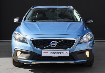 Подержанный автомобиль Volvo V40 Hatchback 2014 года (2 фото)