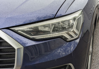 Подержанный автомобиль Audi Q3 2021 года (11 фото)