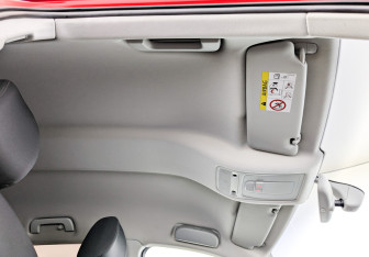 Подержанный автомобиль Audi Q3 2015 года (22 фото)