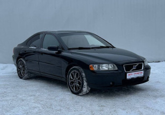 Подержанный автомобиль Volvo S60 2008 года (3 фото)