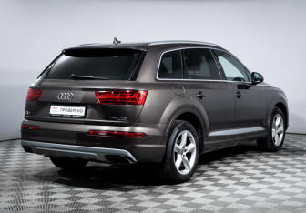 Подержанный автомобиль Audi Q7 2018 года (5 фото)