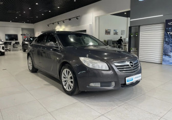 Подержанный автомобиль Opel Insignia Liftback 2013 года (3 фото)