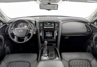 Подержанный автомобиль Infiniti QX80 2021 года (14 фото)