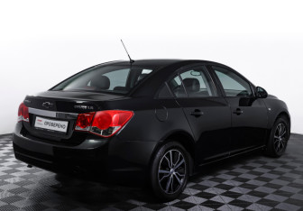 Подержанный автомобиль Chevrolet Cruze Sedan 2012 года (5 фото)