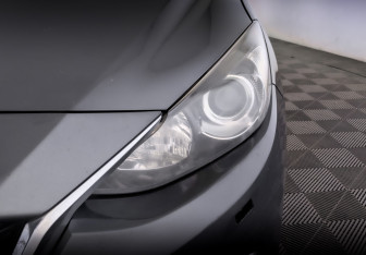 Подержанный автомобиль Mazda 3 Sedan 2014 года (17 фото)