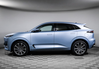 Подержанный автомобиль Changan UNI-K 2023 года (8 фото)