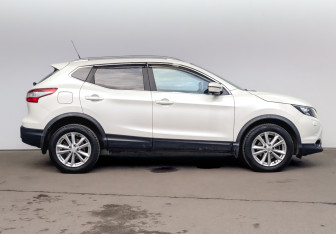 Подержанный автомобиль Nissan Qashqai 2016 года (4 фото)