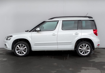 Подержанный автомобиль Skoda Yeti 2017 года (8 фото)