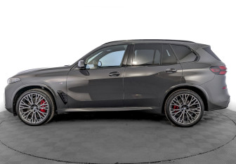 Новый BMW X5 2025 (3 фото)