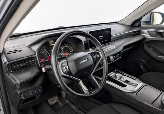 Подержанный автомобиль Haval Jolion 2022 года (16 фото)