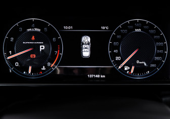 Подержанный автомобиль Land Rover Range Rover 2014 года (11 фото)