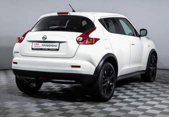 Подержанный автомобиль Nissan Juke 2011 года (5 фото)