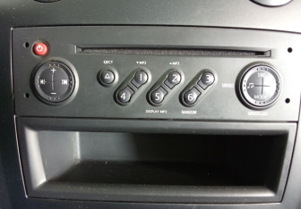 Подержанный автомобиль Renault Megane Sedan 2008 года (15 фото)