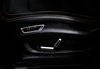 Подержанный автомобиль Geely Okavango 2024 года (18 фото)