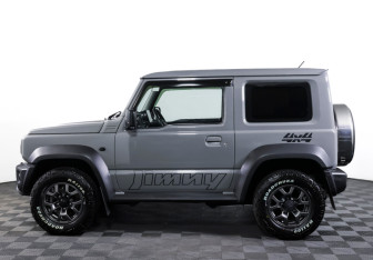 Подержанный автомобиль Suzuki Jimny 2020 года (8 фото)