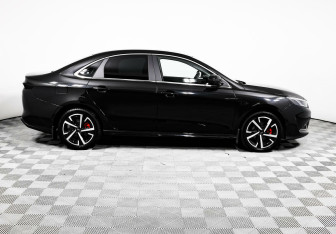 Подержанный автомобиль Kaiyi E5 2023 года (4 фото)