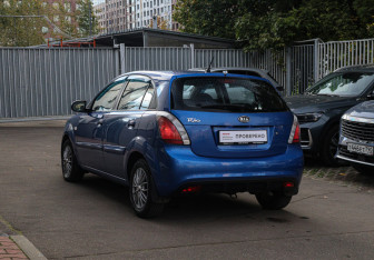 Подержанный автомобиль Kia Rio Hatchback 2010 года (6 фото)