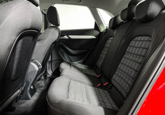 Подержанный автомобиль Audi Q3 2015 года (10 фото)