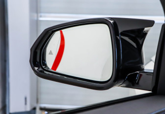Подержанный автомобиль BMW X2 2024 года (23 фото)
