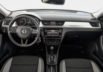 Подержанный автомобиль Skoda Rapid Liftback 2019 года (14 фото)