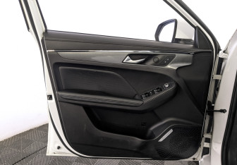 Подержанный автомобиль Haval Jolion 2022 года (19 фото)